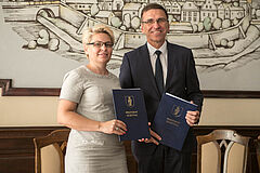 prezydent Olsztyna i wójt Stawigudy po podpisaniu porozumienia